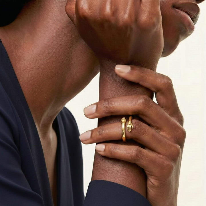 Hug Ring