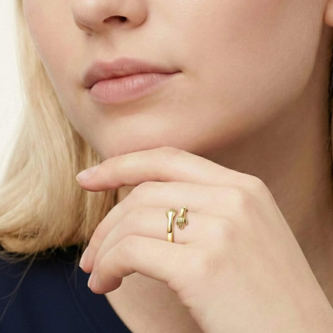 Hug Ring